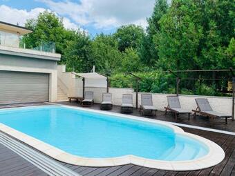 Apartamento White Luxury Villa Esztergom