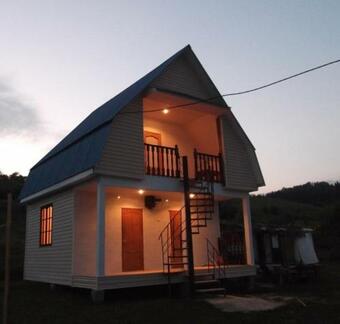 Hostal Guesthouse On Topchan 17