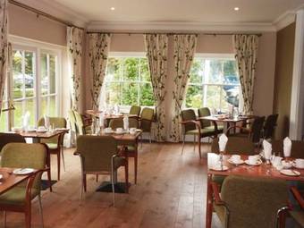 The Hadlow Manor Hotel