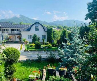 Hostal Agropensiunea Ropa