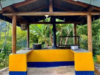 Apartamento Alegre Finca Con Jacuzzi, Fogata, Y Mucho Mas.