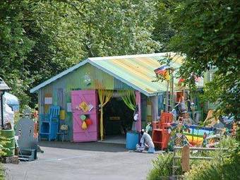 Siop Shoni Bric-a-moni