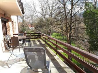 Apartamentos Holiday Home By The River Krka