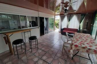 Walk To The Beach / Nos Vamos A La Playa