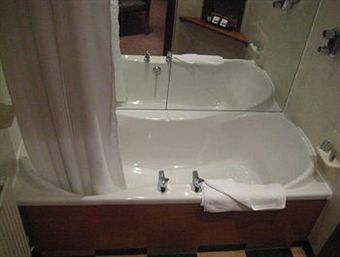 Legacy Farnham Hogs Back Hotel