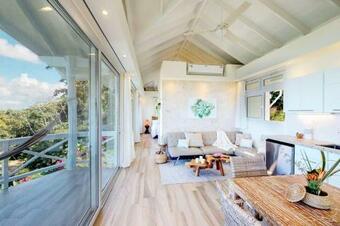 Villa Robellina @coral Views, French Harbor