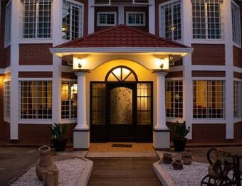 Hotel Orquidea Limon Suites