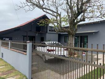 Casa De Praia - P� Na Areia - Barra Do Sul