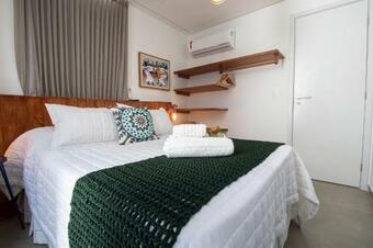 Casa Com Varanda E Piscina Privativa