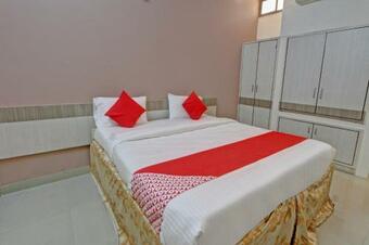 Hotel Oyo 37176 N K Comforts
