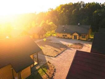 Lodge Osada Podr�?nika - Ca?oroczne Domki Drewniane