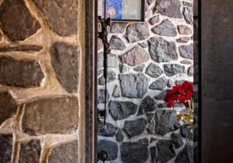 Villa Stayvista At The Stone House In Beze