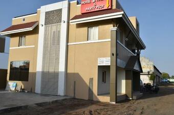 Hotel Om Palace And Party Plot Palitana