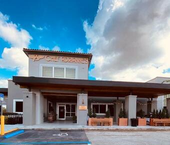 Lovely Apartment With Free Parking