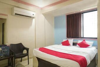 Oyo 12501 Hotel Krishna Palace