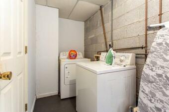 Lakefront Home-2car Garage-tvs-luxury Master Suite