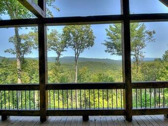 Cohutta Chalet - Rustic Adventure Cabin - Mountain View - Hot Tub