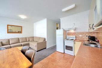 Snow Ski Apartments 03