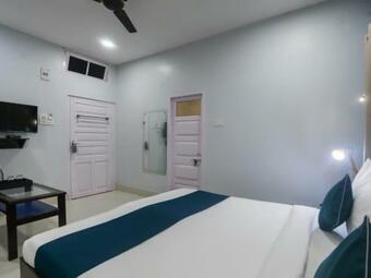 Hotel Silverkey Executive Stays 42728 Rianna Inn