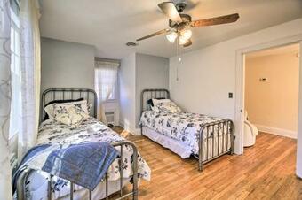 Hagerhill Home With Yard, 10 Mi To Jenny Wiley!