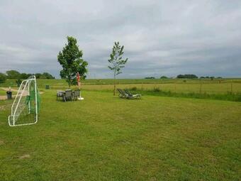 Mietwohnwagen Auf Dem Campingplatz Westerkoog Bei B�sum