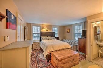 1840s Farmhouse Near Sunday River Ski Slopes!