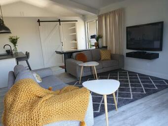 Hostal Garden View Cottage