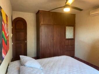 Casa Edilia - Smack In The Middle Of Town/one Block From The Beach