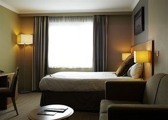 Hotel Village Urban Resort Swansea