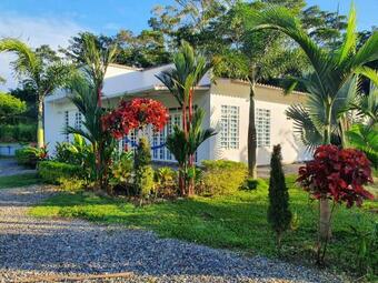 Linda Casa De Campo Entera, Guamal Meta