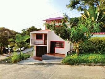 Hostal Casa Hotel La Cueva Panche