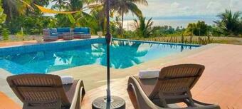 Luxe Bohemian Villa In Poblacion, Santander, Cebu