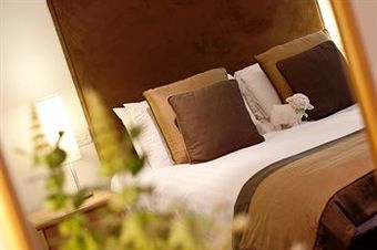 Regent Hotel By The Lake