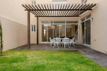 Casa Con 3 Rec�maras Y Jard�n