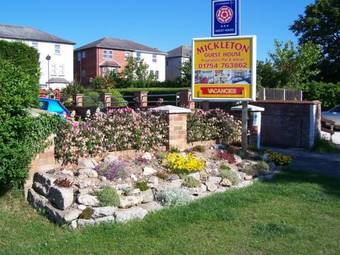 Hostal Mickleton Guesthouse