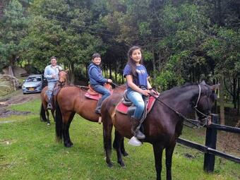 Caba�as El Paraiso Sesquile