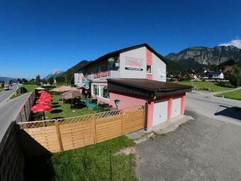 Bed & Breakfast Vermietung Danis