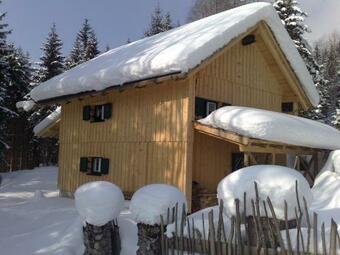 Kn�dl-alm Waldh�usl