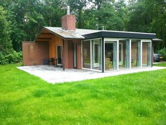 Vrijstaand Vakantiehuis Met Serre En Tuin Bij Bos