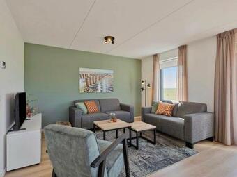 Modern Detached Holiday Home A Stone's Throw From The Beach