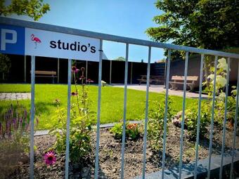 Motel Flamingo Studios