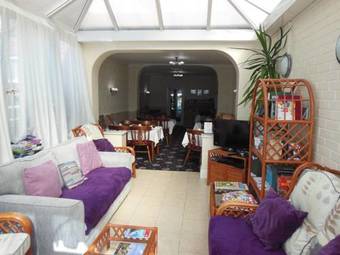 Hostal Toulson Court