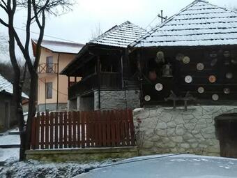 Agropensiune La Cascada Sipot