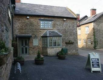 Posada The Fox At Farthinghoe