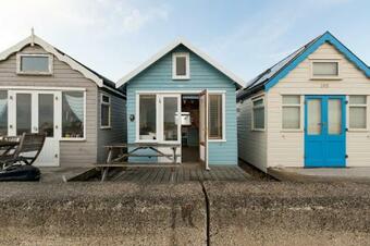 Stargazing Beach Hut On Mudeford Sandbank With Wake Up Sea Views