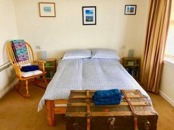 The Old Coastguard Lookout With Hot Tub And Huge Sea Views