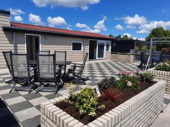 't Stekkie Woonboot Vinkeveense Plassen