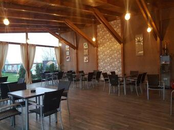 Hostal Pensiunea Family Zone