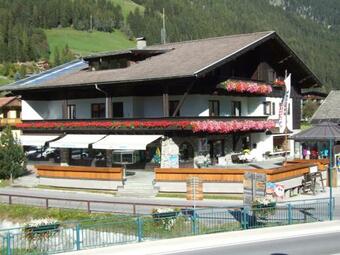 Hostal Sporthaus Troger