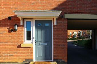 Apartamento Chichele House, Sleeps 8, Private Parking, Corporate Welcome